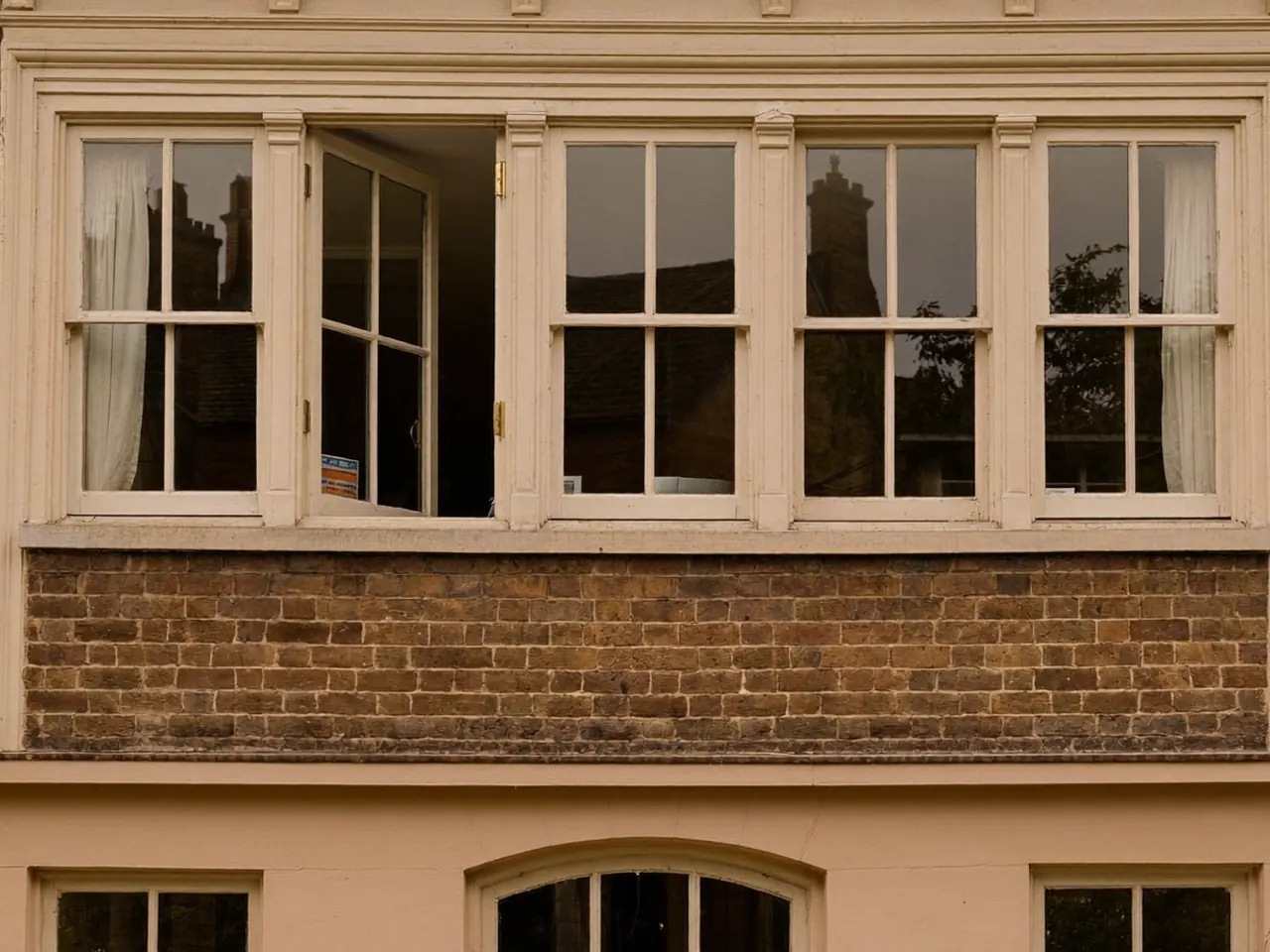 A new timber sash window fitted into a masonry opening