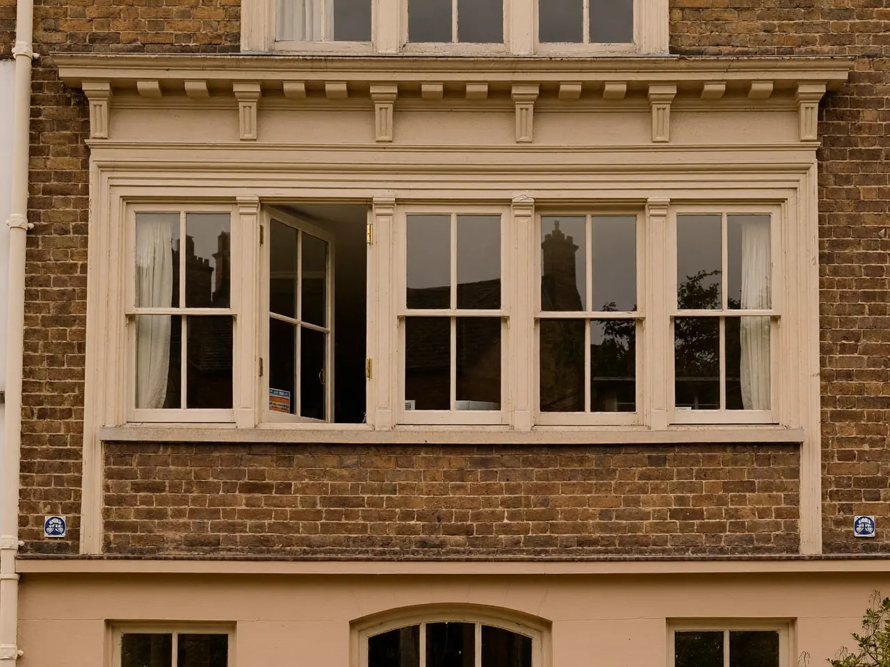 Double glazed sash windows on a period townhouse